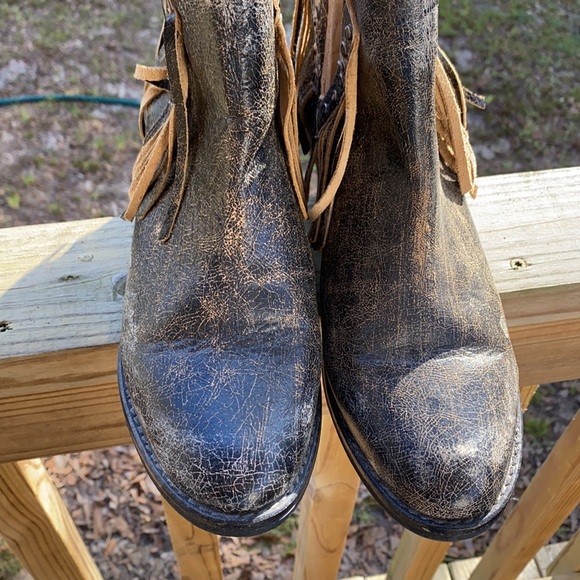 Black distressed Corral booties - Picture 3 of 8